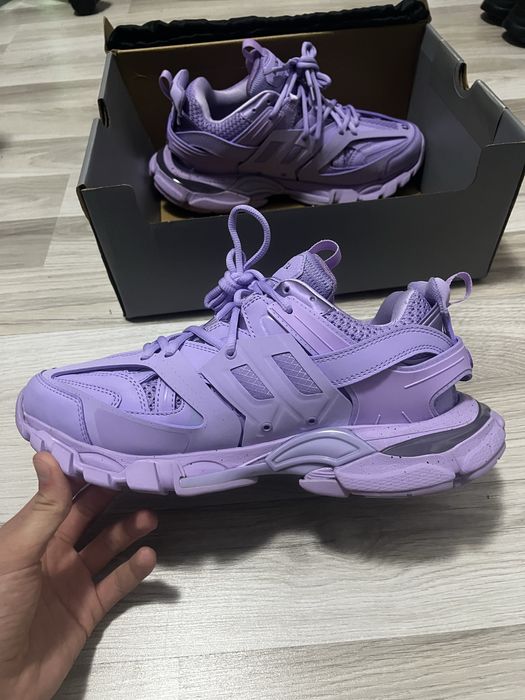 Balenciaga track