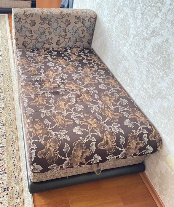 Диван отдам даром