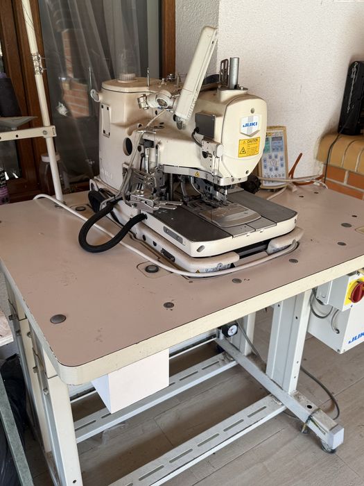 Masina de cusut nasturi si capse JUKI MEB3200S