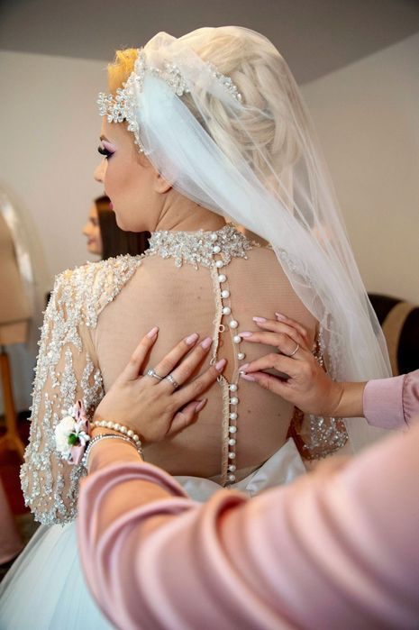 Vand rochie de mireasa