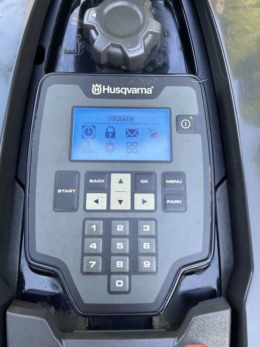 husqvarna automower 305 robot tuns iarba