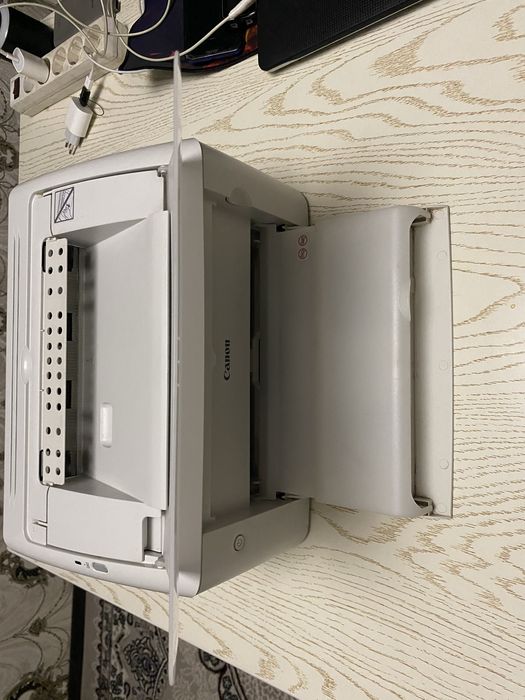 Продаю лазерный принтер Canon F151300, Printer