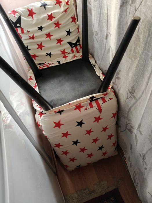 scaune solide lemn cu husa