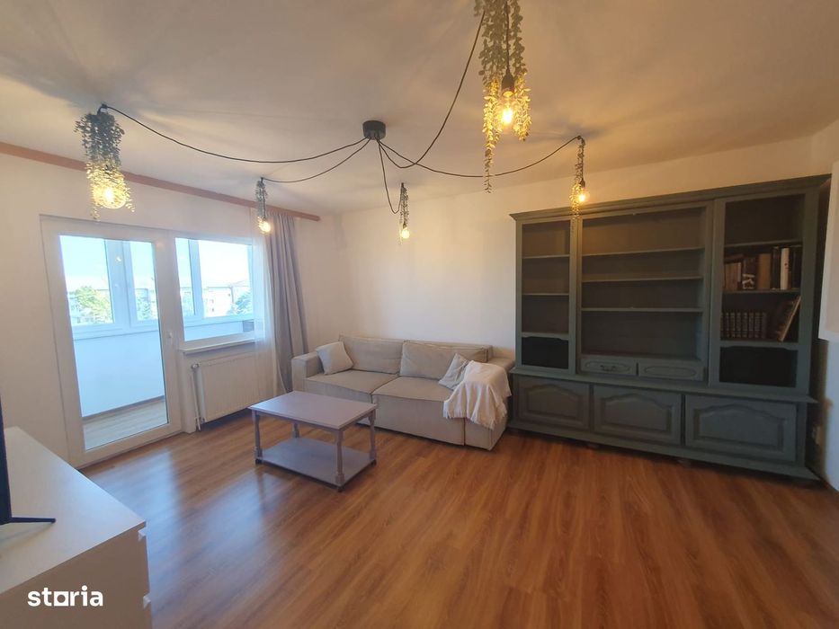 De închiriat apartament cu 3 camere – Zona Lipovei