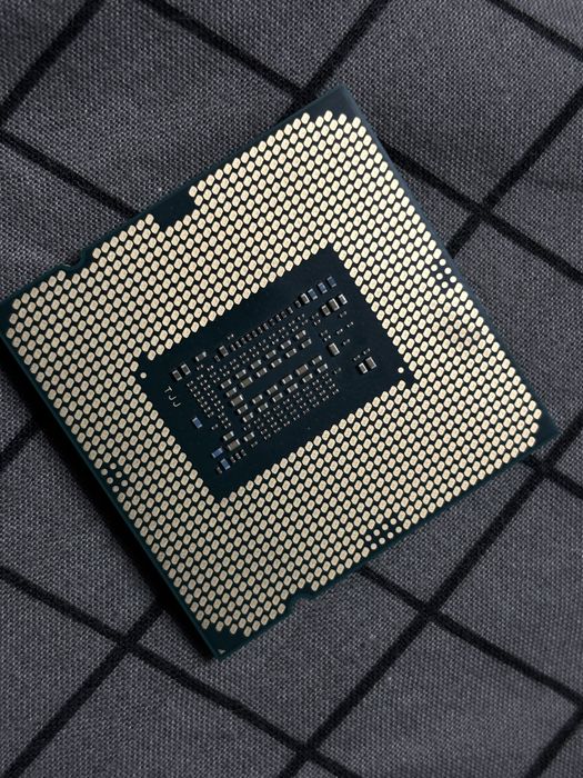 Продаю процессор intel i5 10500