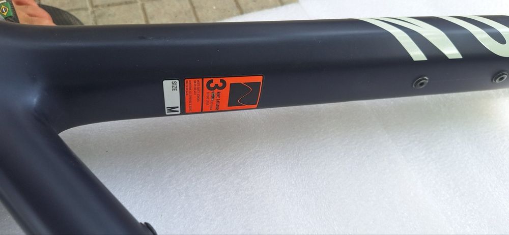 Карбонова рамка Canyon