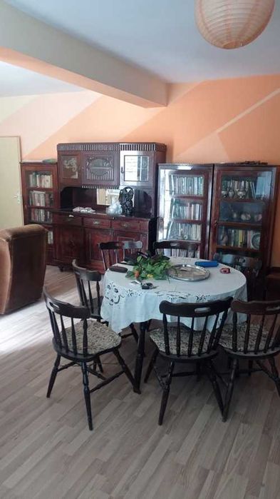 ДАВА под НАЕМ 2-стаен тухлен в Центъра на гр. Шумен