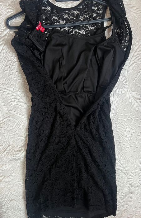 GUESS черна рокля