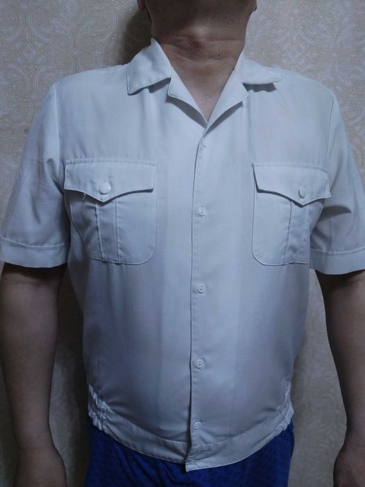 Продам белый рубашка для охрана