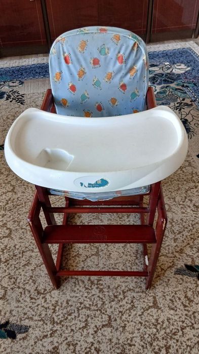 Bolalar uchun ovqatlanish stol-stuli. Детский стульчик для кормления.