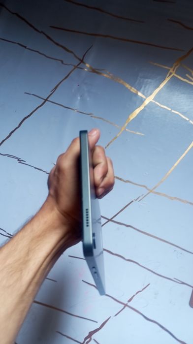 Планшет Самсунга таб а9 СОТИЛАДИ