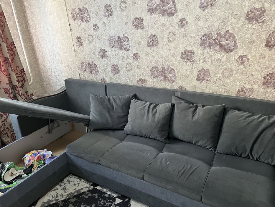 Продам диван срочно