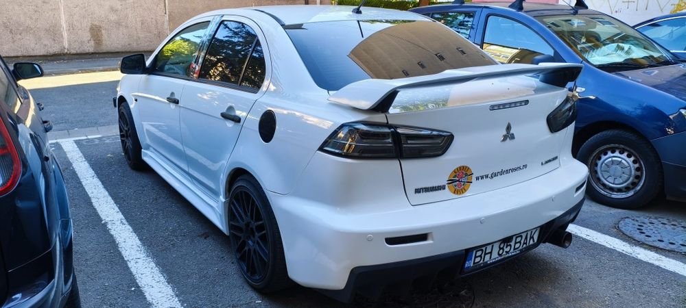 Mitsubishi Lancer X – EVO Style – 1.6 Benzină, 2011 – Alb/Negru – O bi