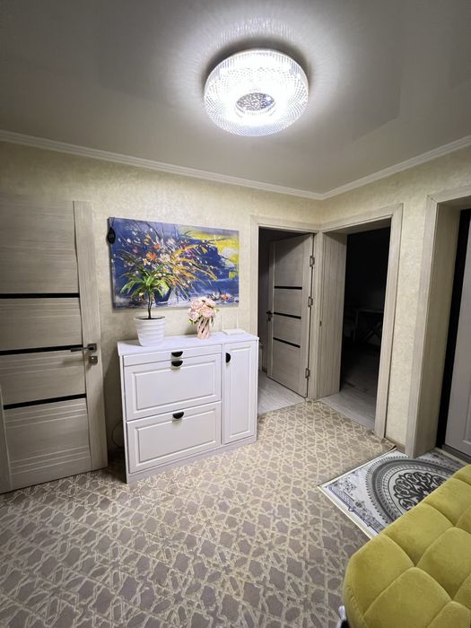 Продам квартиру 4-х комнатную с ремонтом на Мирзо Улугбекском  р-не