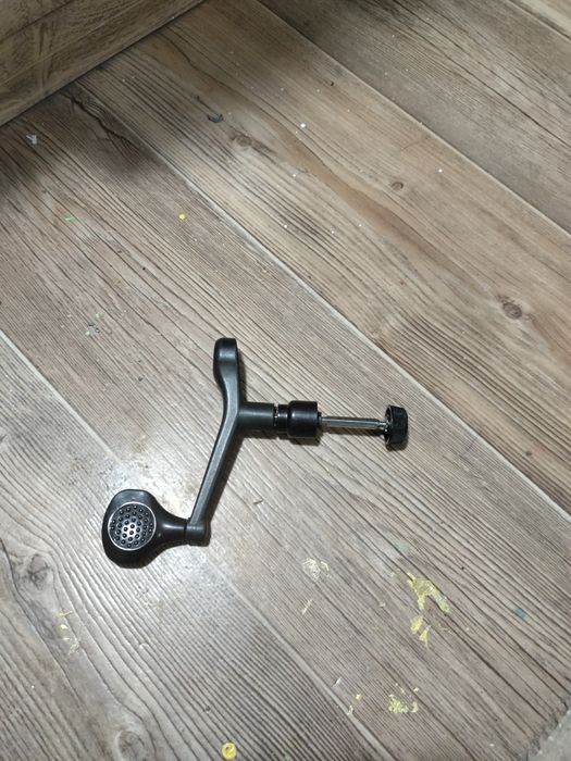 Продаётся крепление для рыбаловные катушку