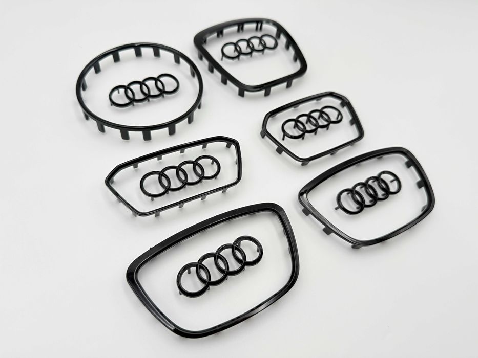 Emblema Compatibila Audi volan crom/negru
