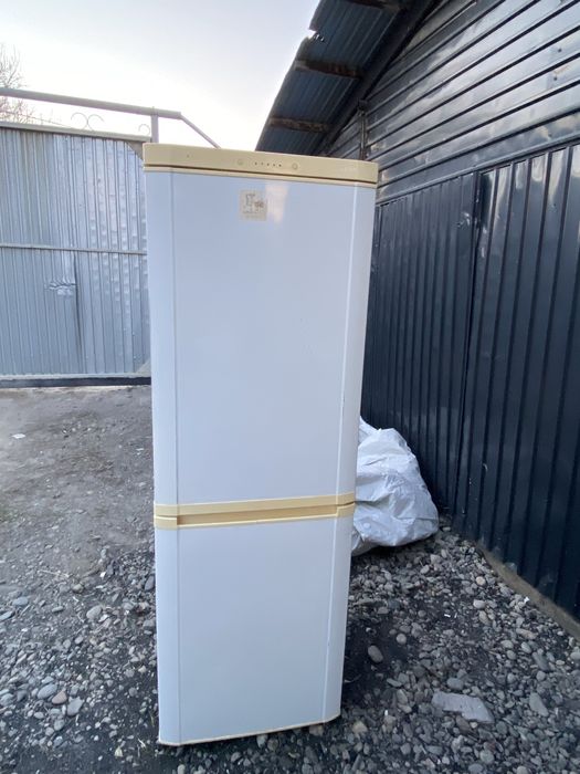 Продам холодильник Samsung