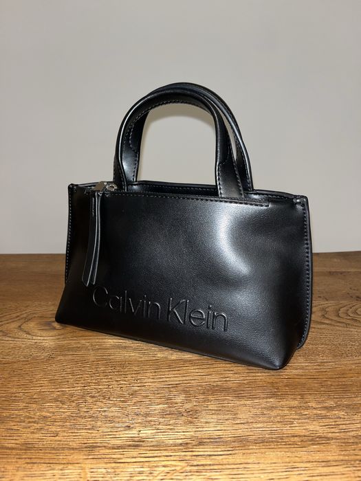 Малка чанта Calvin Klein