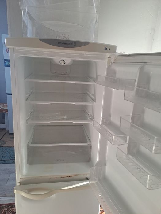 Продам холодильник