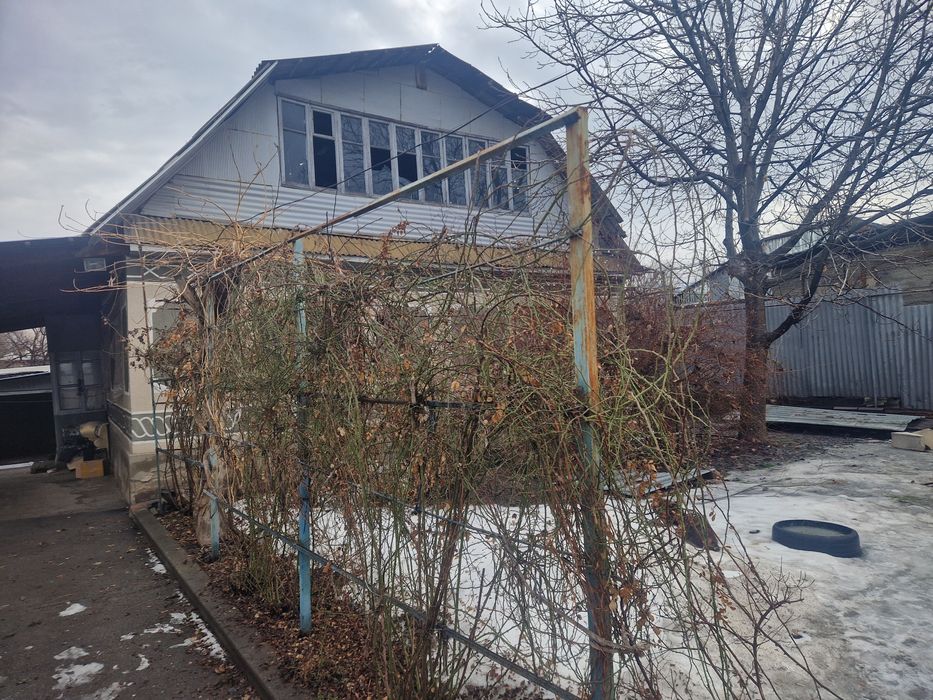 Отдам дом даром на разбор.