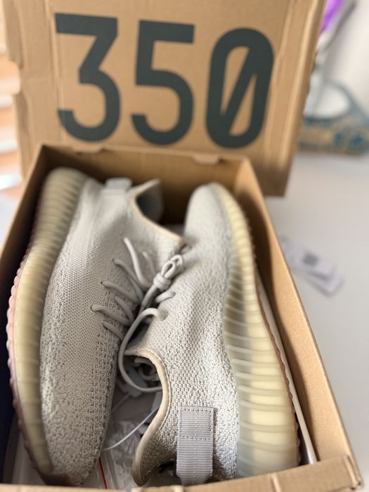 Adidasi yeazzy 350