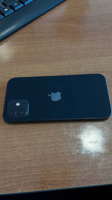 Продаю Apple Iphone 12