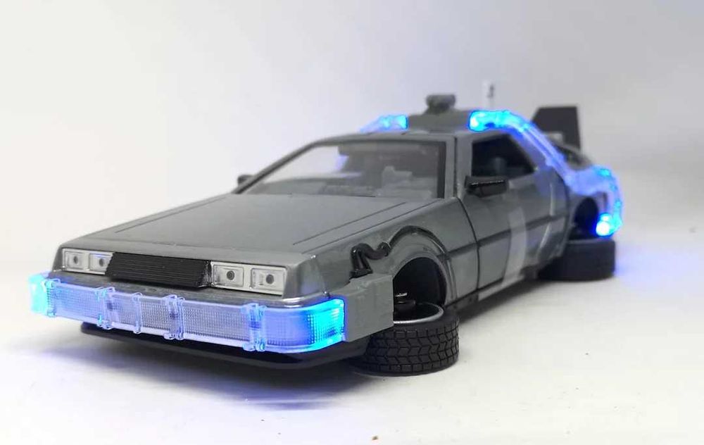 Macheta Auto Jada Back to the Future with led light! 1:24 scale.