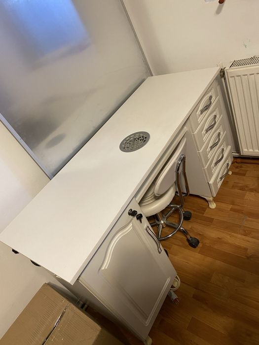 Masa Manichiura Turbo Nail System Plus Scaune