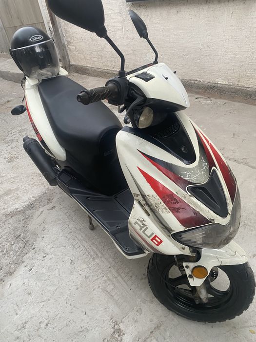 Продам мопед скутер