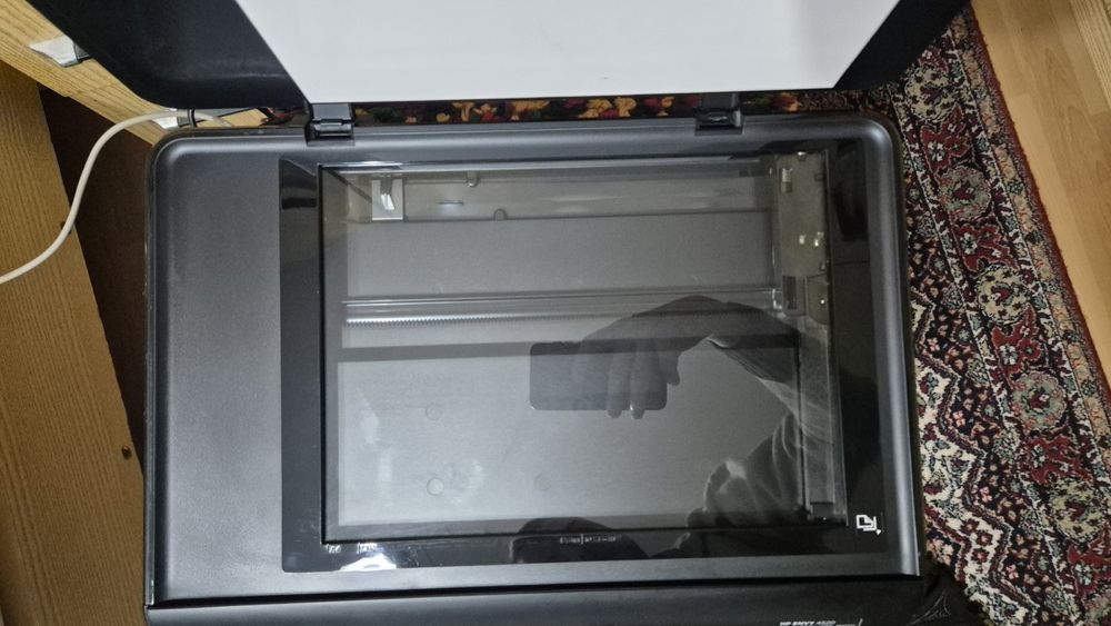 Принтер и скенер HP Envy 4520