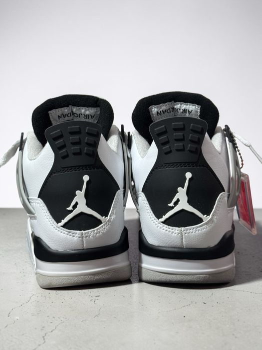 Air Jordan 4 Military Black