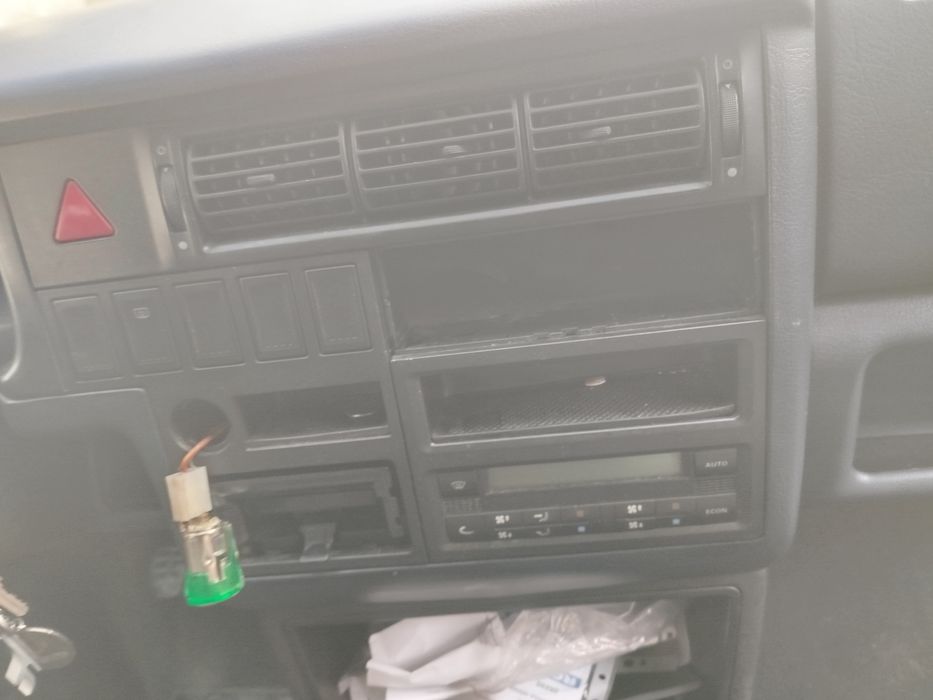 Vând VW t4 caravelle