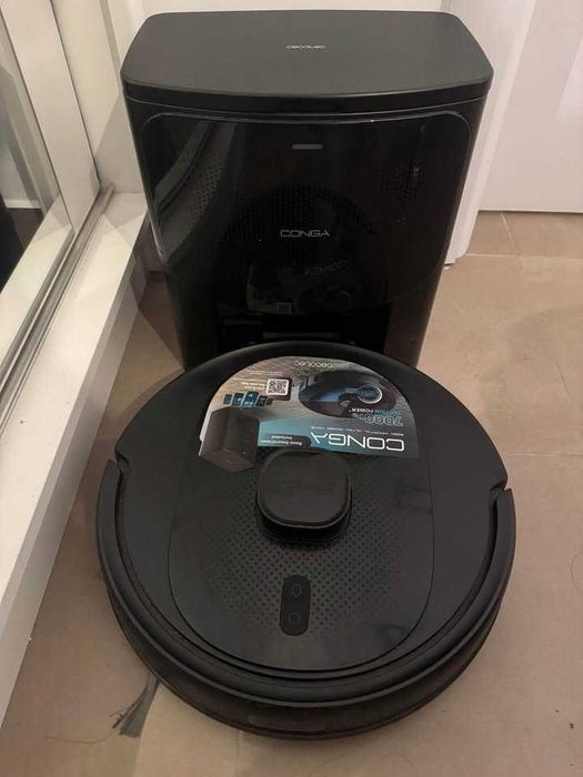 Aspirator robot Cecotec Conga cu mop și stație de auto-golire