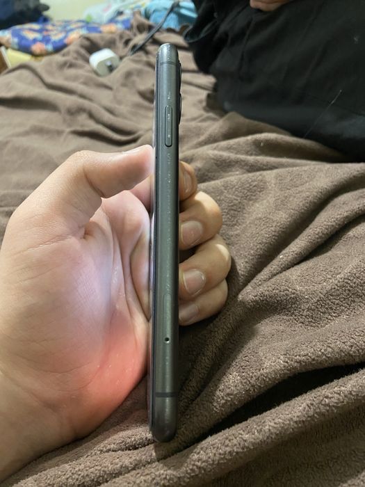 Продам Iphone 11 128 гб