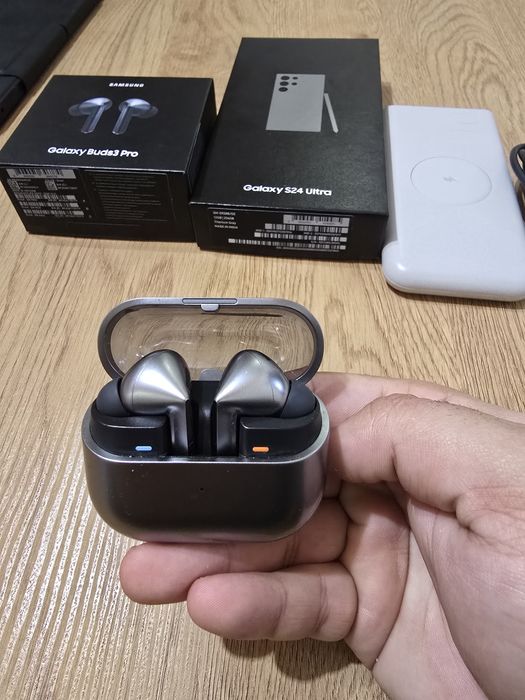 Vând căști samsung  buds 3 pro