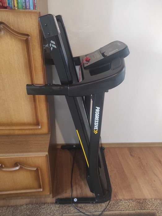 Vând banda de alergat electrica