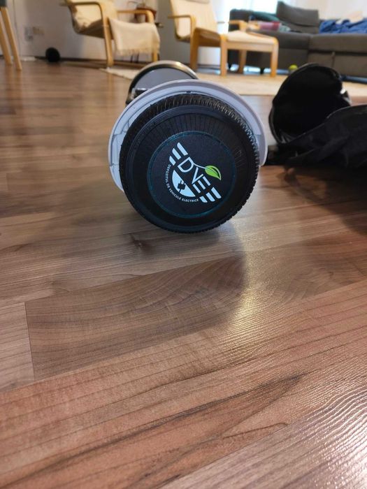 Hoverboard foarte putin folosit