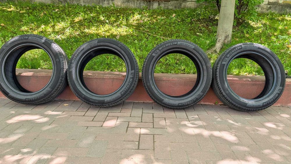 Anvelope VARA MICHELIN PRIMACY 4 NOI 205/55/R17 DOT_12/2026