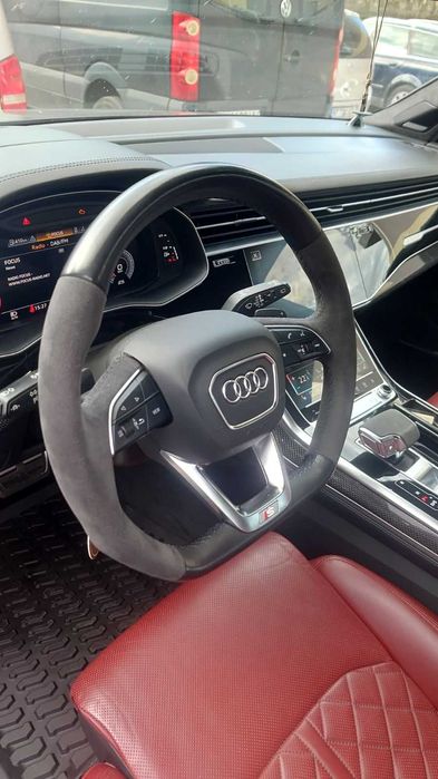 Волан за Ауди SQ7