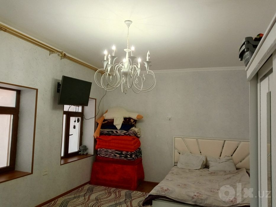 Продаю  3× комнатный дом участок , метро Чкалова ,