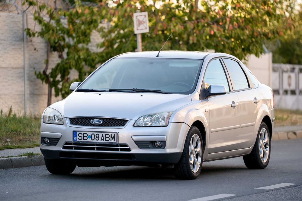 Ford Focus sedan , benzina ,1.6 unic proprietar