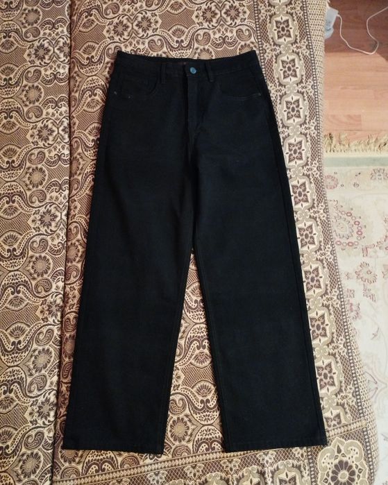 Абсолютно новые джинсы