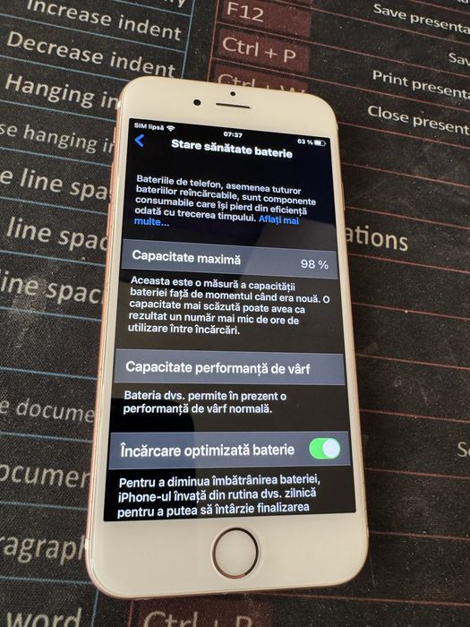 Vand Iphone 6S gold 32 gb pentru piese