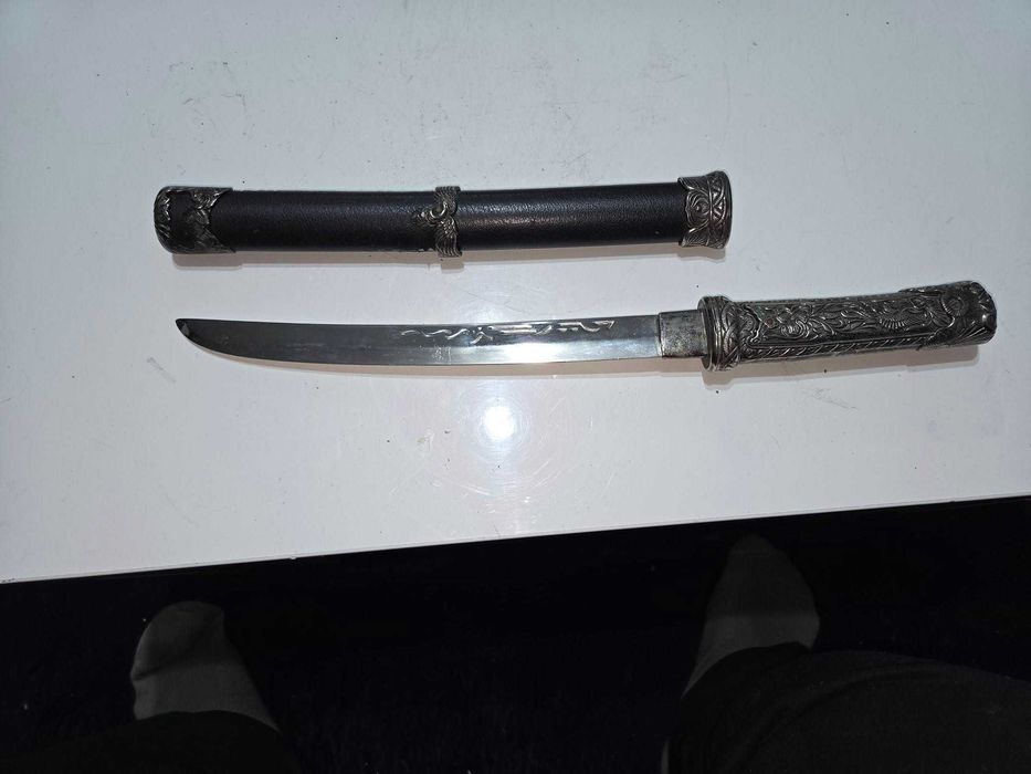 Lot vintage de 1 pumnal si 2 sabii