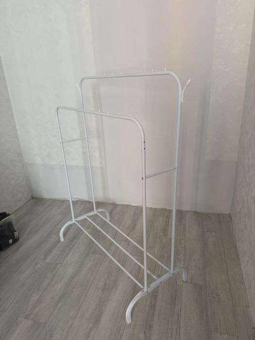 Продам вешалка напольная