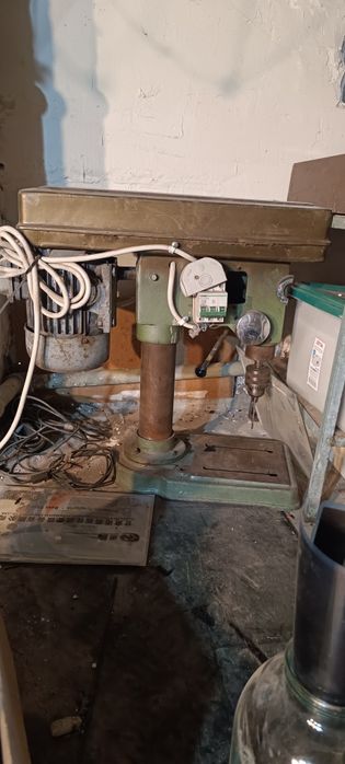 Сверлильный станок