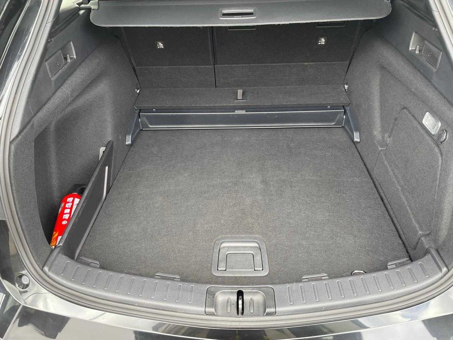 Toyota Corolla 2.0 Hybrid Team Deutschland, 2021, 76.000km