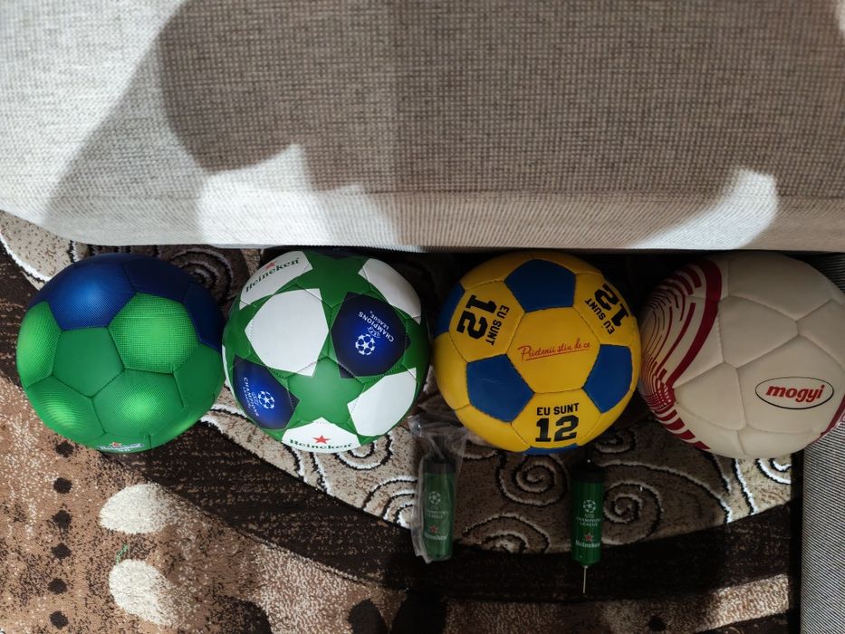 Mingi de fotbal diverse modele