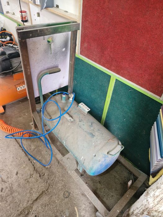 Ресивер в отличном  состоянии.