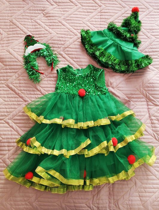 Продам костюмы для утренников для девочки